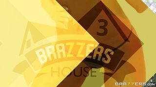 Большая секс оргия порно звезд на реалити-шоу Brazzers House