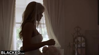 Невеста лишилась межрасовой девственности с черным пианистом на свадьбе