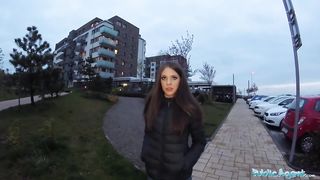 Застенчивая россиянка трахается с пикапером за 500 евро и принимает сперму в рот