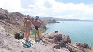 Путешественники ебутся на скале у озера со съемой с квадрокоптера