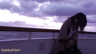Минет и ебля раком с азиаткой на палубе на круизном лайнере