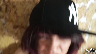 Nevminoze в кепке сосет волосатый хуй и трахается до камшота на лицо