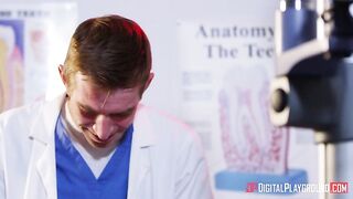 Стоматолог огромным хуем лечит кариес и отбеливает зубы рыжей пациентки