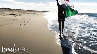 Ебля на пляже с красоткой, обмотанной итальянским флагом