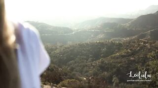 Блондинка Леолулу красиво трахается на природе после смачного отсоса