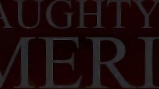 Yasmin Scott соблазняет на еблю мускулистого чистильщика бассейнов