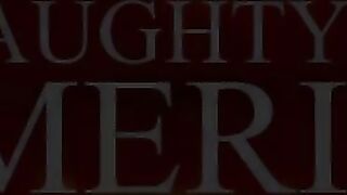 Замужняя давалка трахается в киску с другом сына и смакует сперму