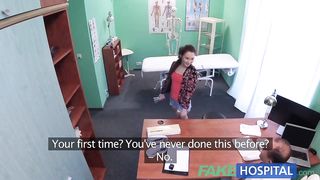 Русская туристка раздвинула ноги для куни и траха с доктором в Пране