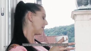 Оргазм крикливой немки от двойного анала и мастурбации