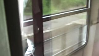 Случайный свидетель подглядывает за еблей пассажиров в купе поезда