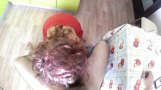 Сын дает на клык и трахает на кухне раком рыжеволосую мамашу