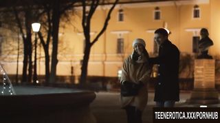 Фотограф усадил жопой на хуй сисястую россиянку на фотосессии