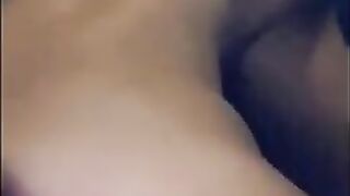 Хоум видео в формате селфи с минетом и сексом до вагинального кремпая
