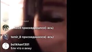 Русскоязычная казашка громко стонет от куни на четвереньках в прямом эфире