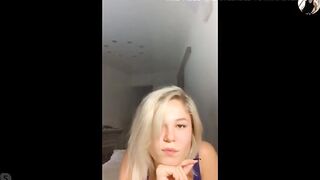 Интернет пикап: русская блондинка мастурбирует перед незнакомцем по скайпу