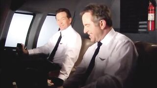 Ебля пассажиров и стюардесс в самолете Бикини Эйрлайнс в ретро стиле