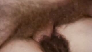 Минет и вылизывание волосатого ануса с пиздой крупным планом в ретро порно