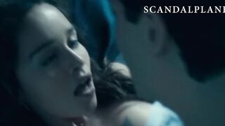 Красивые сцены секса Эмилии Кларк в «Роковой связи»