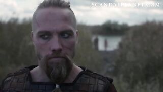 Горячий секс Милли Брэйди с викингом в «Последнем королевстве»