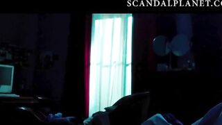 Звезда «Дивергента» Шейлин Вудли в подборке секса из кино