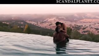 Компиляция киношного секса Полы Пэттон в бассейне и в постели