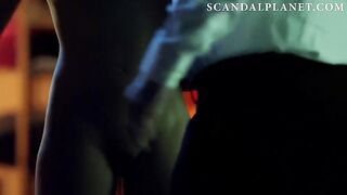 Горячий киношный секс голой Гаэль Гиллис в «Среди теней»