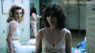 Сексуальная Элисон Бри в нижнем белье в сериале «Блеск»