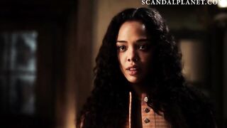 Сцена секса на весу Тессы Томпсон с негром в сериале «Легавый»
