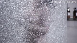 Голая звезда «Сверхъестественного» Лорен Кохэн принимает душ