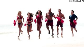 Бег по пляжу сисястых красоток из фильма «Спасатели Малибу»