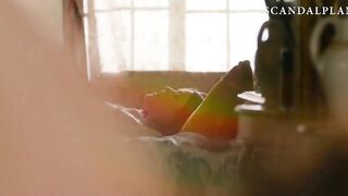 Люси Хейл с облизанными сосками кончает от куни в фильме «Чувак»