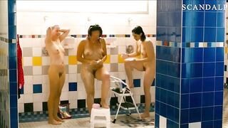 Голые толстушки и три стройные актрисы в душевой из фильма «Любит – не любит»