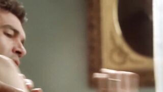 Антонио Бандерас лижет сиськи Анджелины Джоли перед страстным сексом