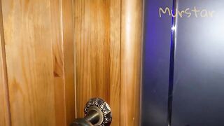 Скорострел выебал до кремпая спящую россиянку в мини юбке