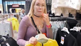 Россиянка в очках отсасывает спонсору на шопинге в примерочной
