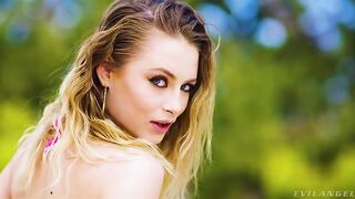 Негры жарят по-черному обе тугие дырки Кайлер Квин