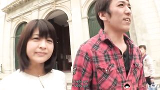Японка Ику Сакураги трахается со своим гидом в путешествии в Макао