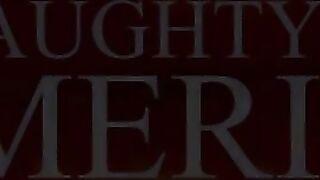 Молодая Дора Белл в шоке от большого члена отца ее подруги