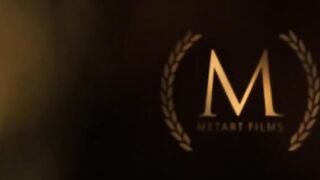 Нейлоновый фетиш мастурбирующей брюнетки Зузу Свит