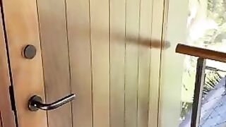 Уборщик на Бали сказочно ебет блонду ScarlettKissesXO