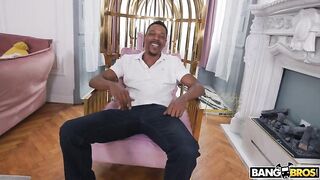 25 сантиметров наслаждения для фигуристой латинки Йоргелис Каррильо