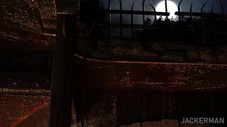 Оборотень ебет очко связанной вампирши и наполняет ее спермой