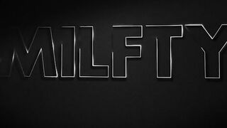 Милфа София Локк позаботилась об утреннем стояке сына подруги