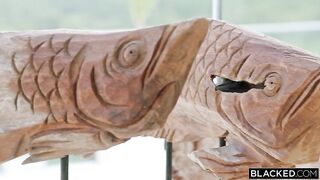 Консьерж отеля Ава Кокс отдалась накачанному черному постояльцу