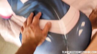 Свити Фокс в образе Очако Урарака из «My Hero Academia»‎ дала парню в попу