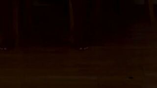 Одинокая русская милашка Алика дрочит вибратором загорелую письку