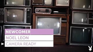 Эрофотосессия Playboy в стиле ретро с грудастой итальянкой Ноэль Леон