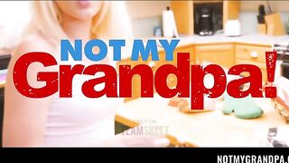 Дедушка помогает внучке Скарлетт Хэмптон стать лучшей официанткой