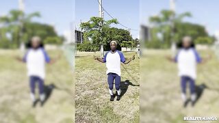 Студентки Джиа ОМай и Уиллоу Райдер - фанатки футбола и больших членов