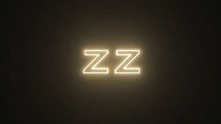 Транс с большими сиськами Бритни Кейд шпилит в бритую киску Скайлар Сноу